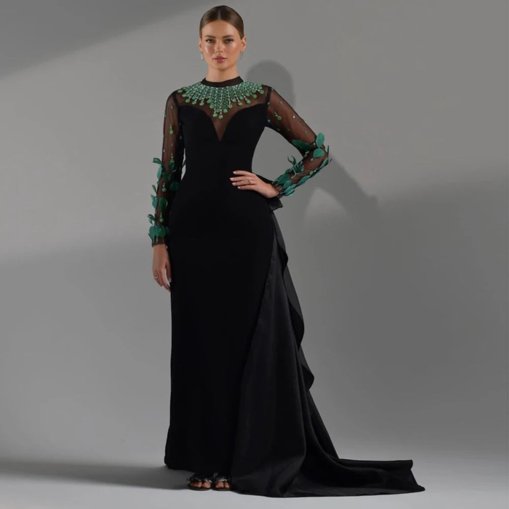 Vestido de Festa Luxo com Detalhes em Cristais e Manta Elegante - Mode –  Moncalieri