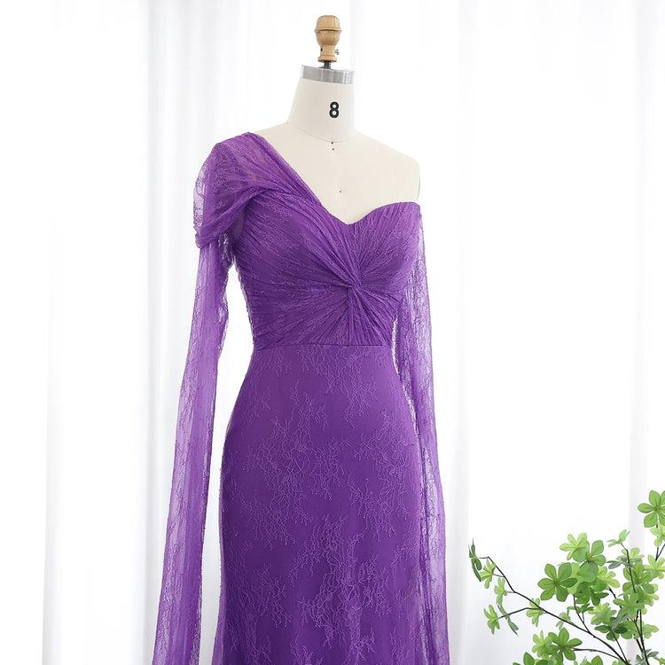 Vestido Sereia Ombro a Ombro com Renda e Capa Roxo