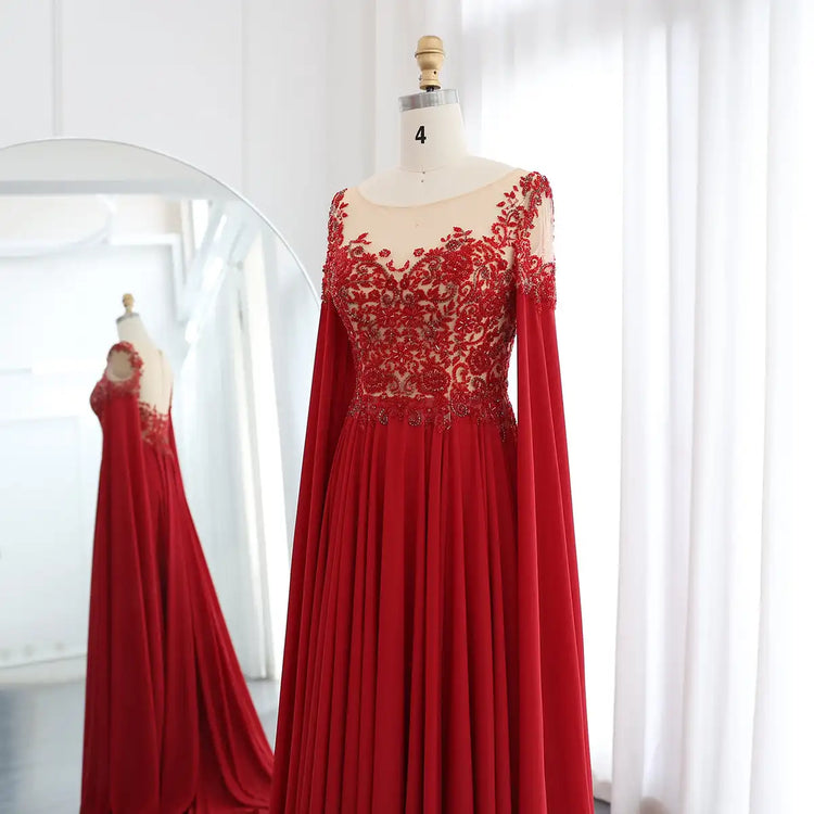 Vestido de Festa Longo em Chiffon Vermelho com Pedrarias e Mangas em Cape