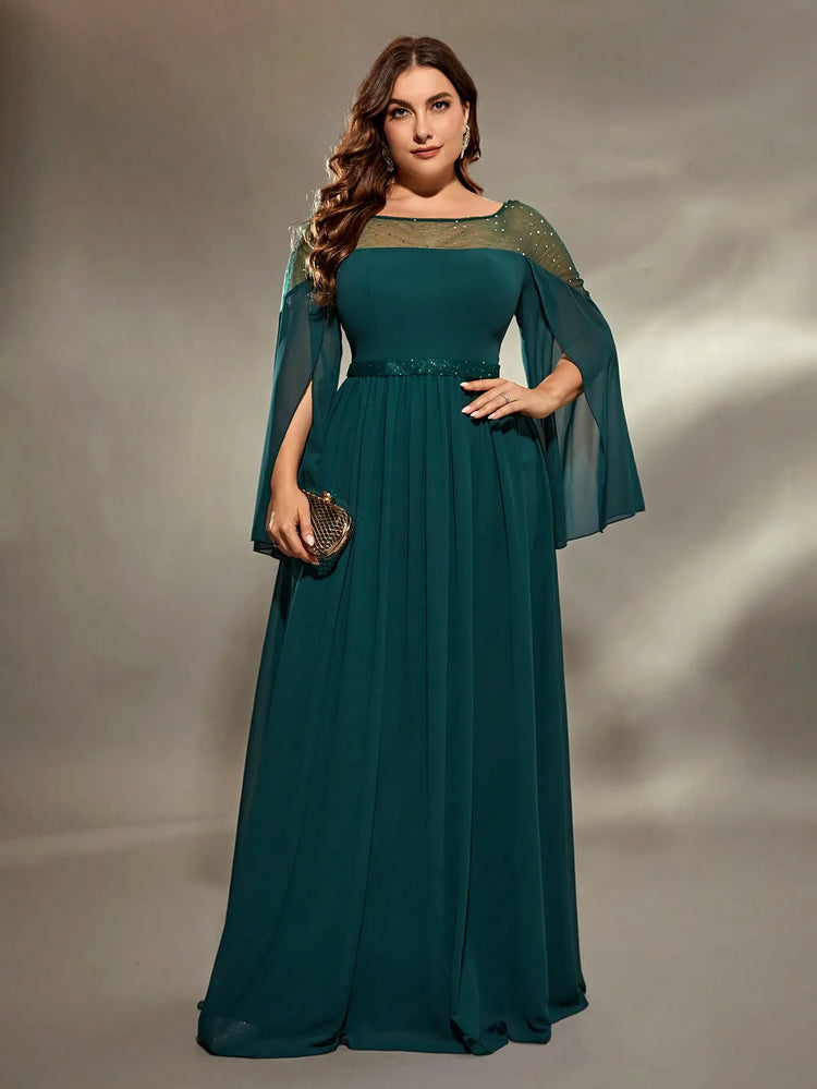 Vestido Plus Size Verde com Renda e Capa Clássico