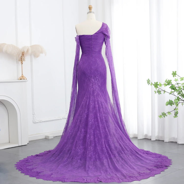 Vestido Sereia Ombro a Ombro com Renda e Capa Roxo