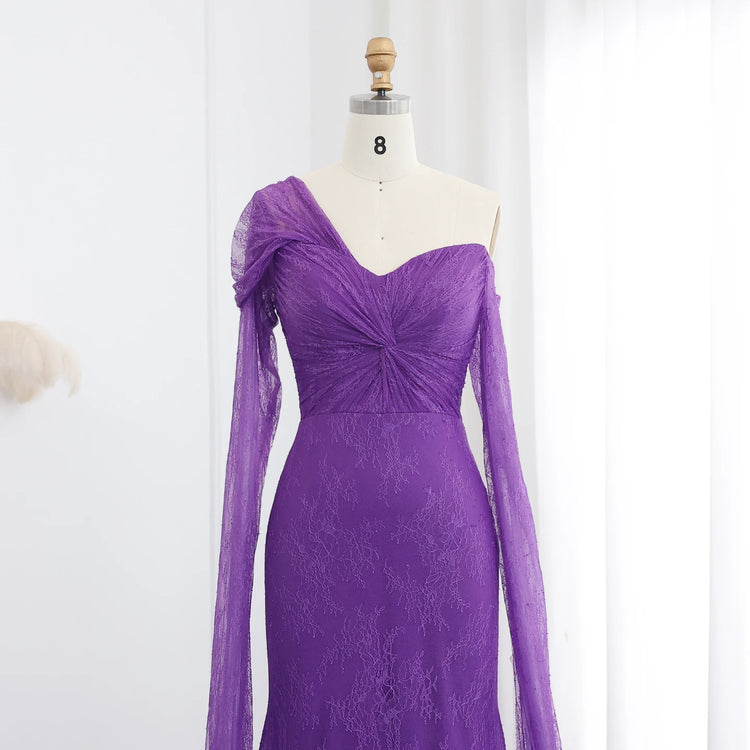 Vestido Sereia Ombro a Ombro com Renda e Capa Roxo