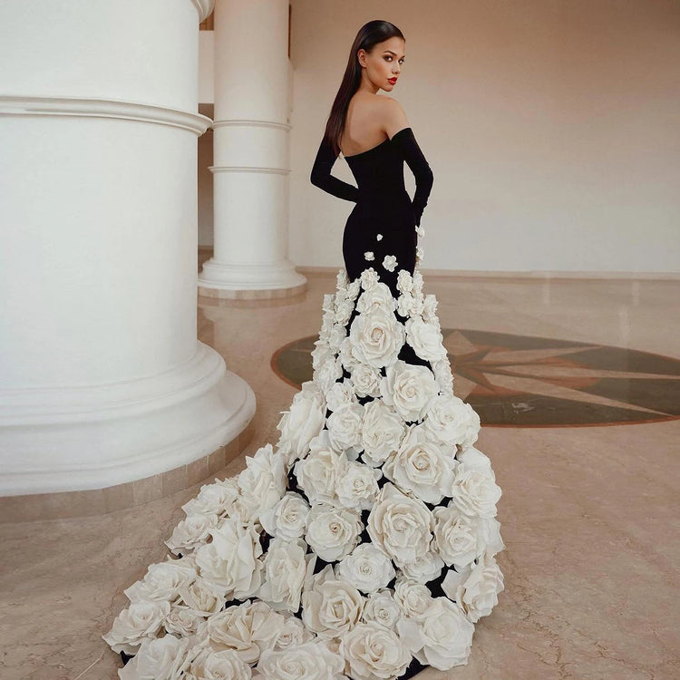 Vestido de Festa Longa Noite Floral Elegância em Preto e Branco