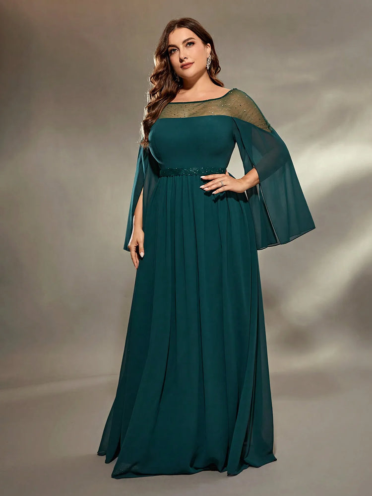 Vestido Plus Size Verde com Renda e Capa Clássico