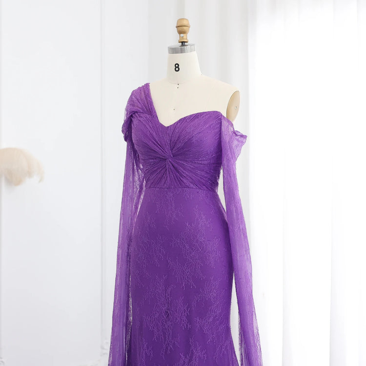 Vestido Sereia Ombro a Ombro com Renda e Capa Roxo