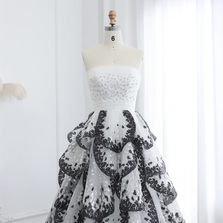 Vestido de Festa Luxuoso Detalhado em Pedrarias e Saia Maxi Flor