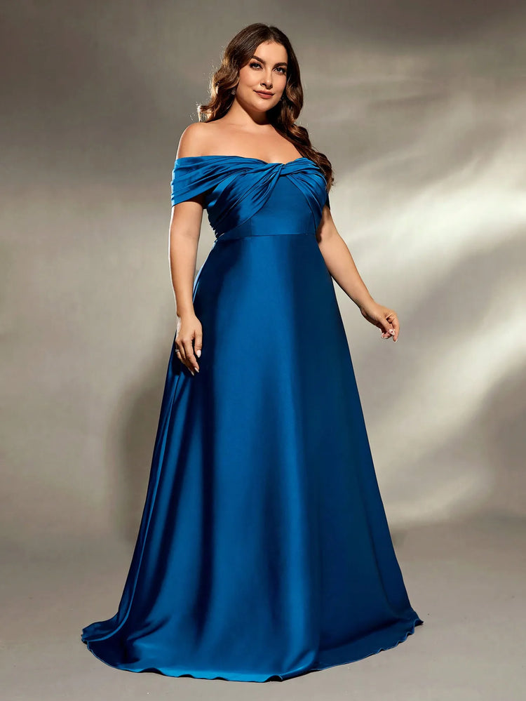 Vestido Plus Size Azul Marinho Moderno