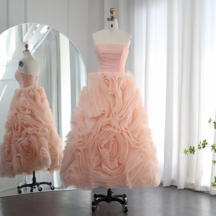 Vestido de Festa Clássico com Saia Decorada com Rosas em Tule - Modelo Especial