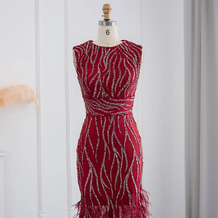 Vestido de Festa Midi com Plumas e Brilho - Modelo Especial